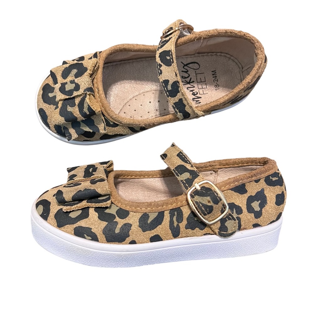 Monkey Feet Mary Jane Bow Shoes